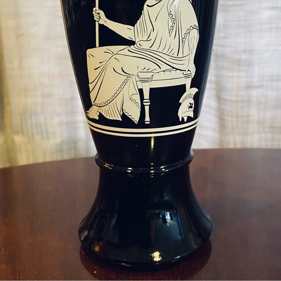 Vintage Jim Beam collectible black glass whiskey decanter - Picture 5 of 9